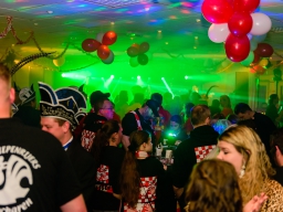 20230422 - 5 Kerrus 11 Feest